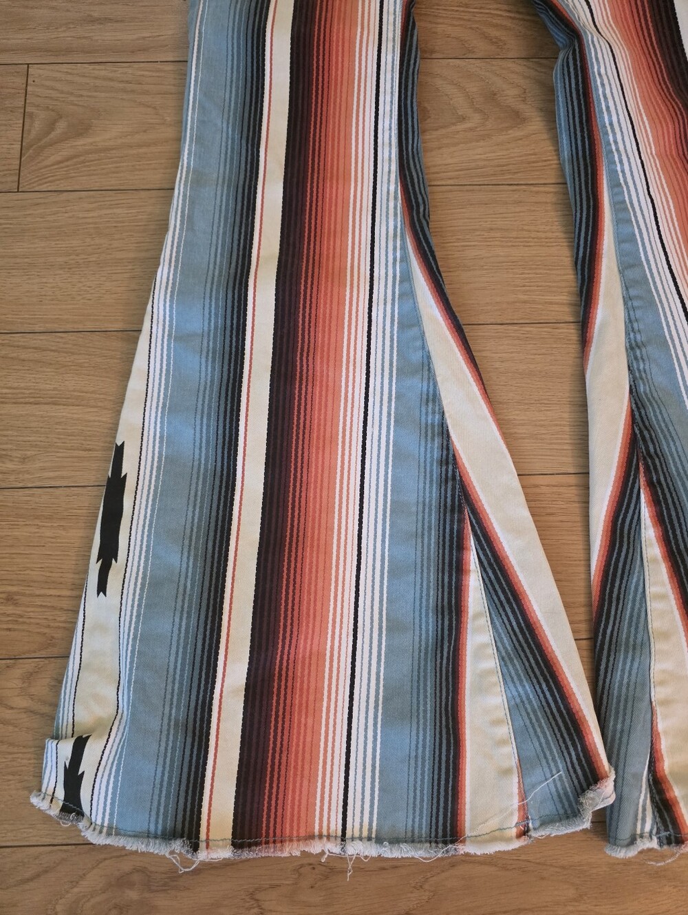 Ranch Dress'n Striped Super Flare Jeans- 2 - Picture 5 of 10